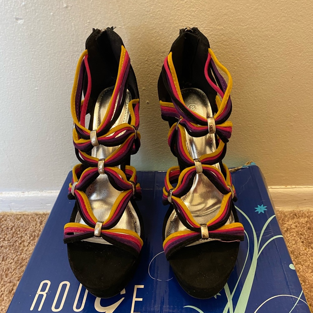 Multi Colored Strappy Blk Wedges NIB with Silver accents & back zipper - Picture 11 of 11